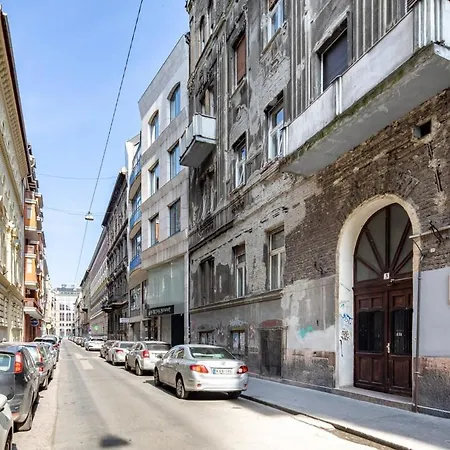 - New - Quiet Sleep Apartment